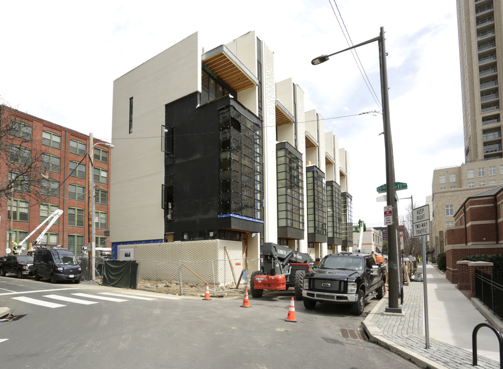 Novo Philly in Philadelphia, PA - Building Photo