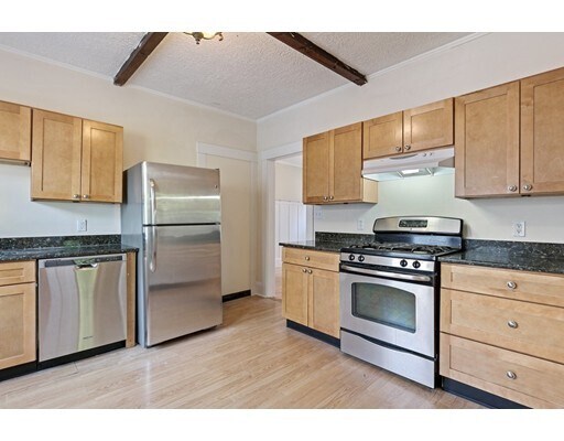 8 Greylock Rd, Unit 2 in Boston, MA - Building Photo