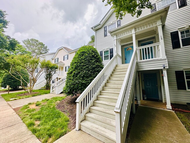127 Scott Ln in Chapel Hill, NC - Building Photo - Building Photo