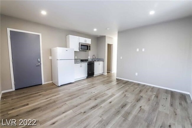2201 Fairfield Ave