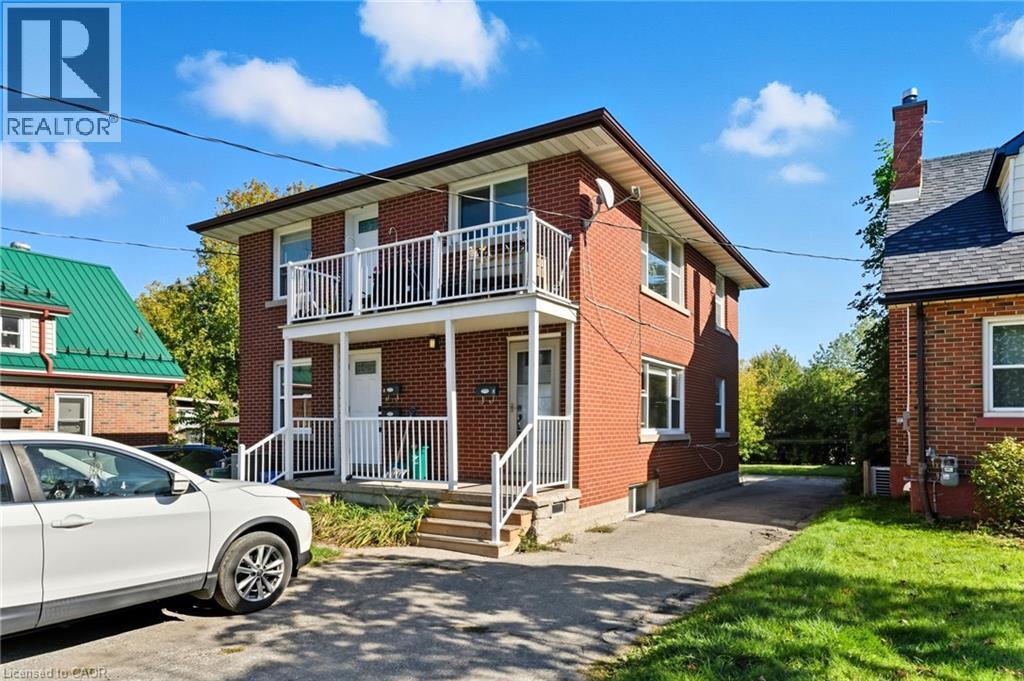 275 Sydney St S in Kitchener, ON - Building Photo