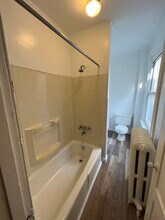 806 Ferry St in Easton, PA - Building Photo - Building Photo