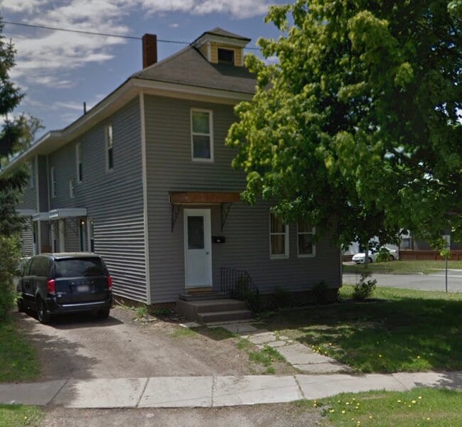 property at 71 8 St