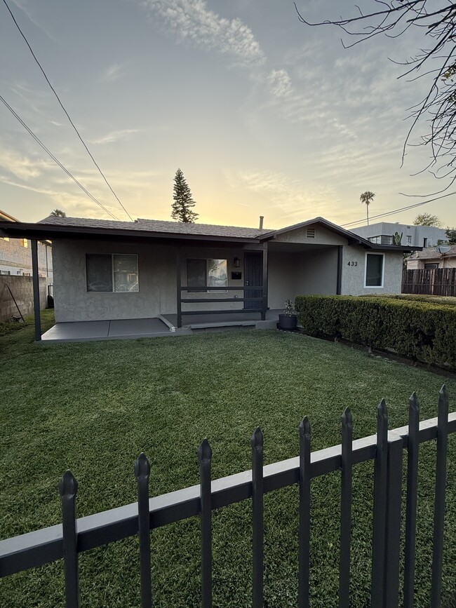 property at 433 Linda Rosa Ave