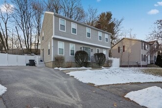 42 Catalpa Cir in Worcester, MA - Building Photo - Building Photo