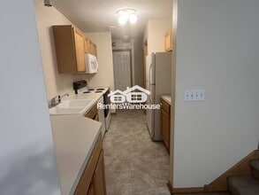 2404 Harvest Way in Chanhassen, MN - Building Photo - Building Photo