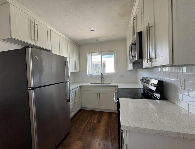 3222 Collier Ave in San Diego, CA - Foto de edificio - Building Photo