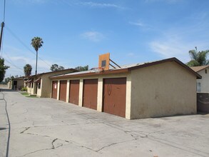 4849-4851 Live Oak St in Cudahy, CA - Building Photo - Building Photo