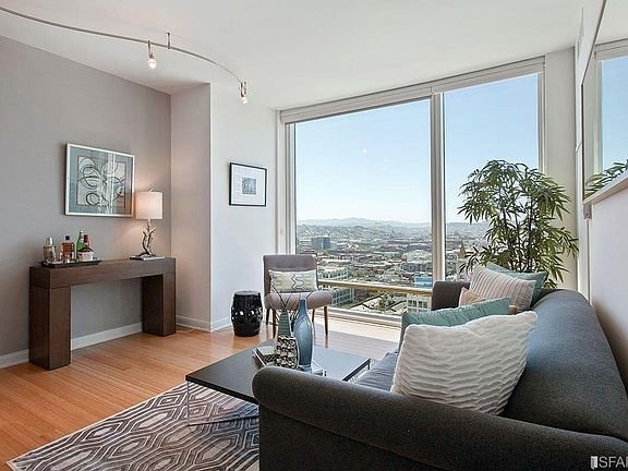425 1st St, Unit 11 in San Francisco, CA - Foto de edificio - Building Photo