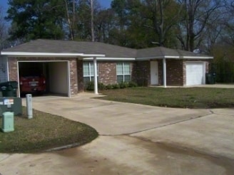 703 Splane Dr in West Monroe, LA - Foto de edificio