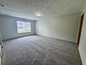 2228 Orchard St in Lincoln, NE - Foto de edificio - Building Photo