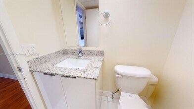 9363 Fontainebleau Blvd-Unit -H205 in Miami, FL - Building Photo - Building Photo