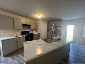 910 Sapphire Stone Ln in Hope Mills, NC - Building Photo - Building Photo