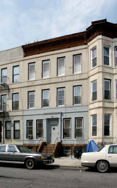 383 Chauncey St in Brooklyn, NY - Building Photo