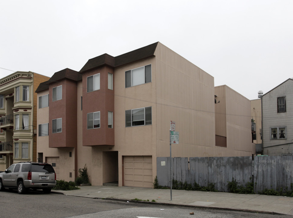 159 Tiffany Ave in San Francisco, CA - Building Photo