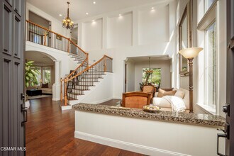 1004 Lambourne Pl in Oak Park, CA - Building Photo - Building Photo