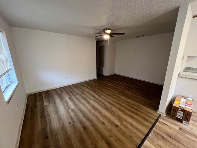607 Waggoner St in Longview, TX - Building Photo - Building Photo