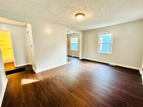 1613 Clara Ave in Louisville, KY - Building Photo - Building Photo