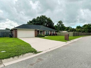 1240 Benning Pl in Pensacola, FL - Building Photo - Building Photo