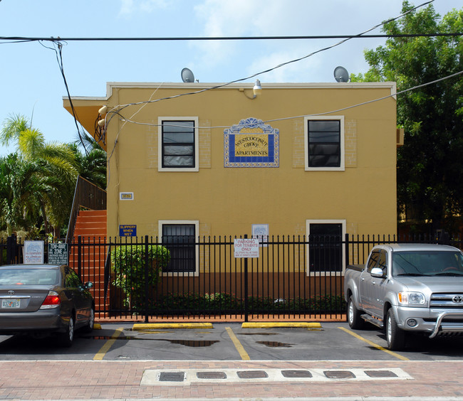 3616-3620 Grand Ave in Miami, FL - Foto de edificio - Building Photo