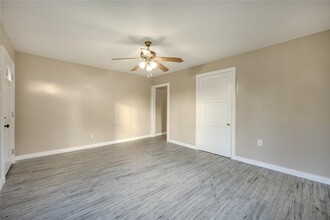 1721 Lombardy St in Houston, TX - Foto de edificio - Building Photo