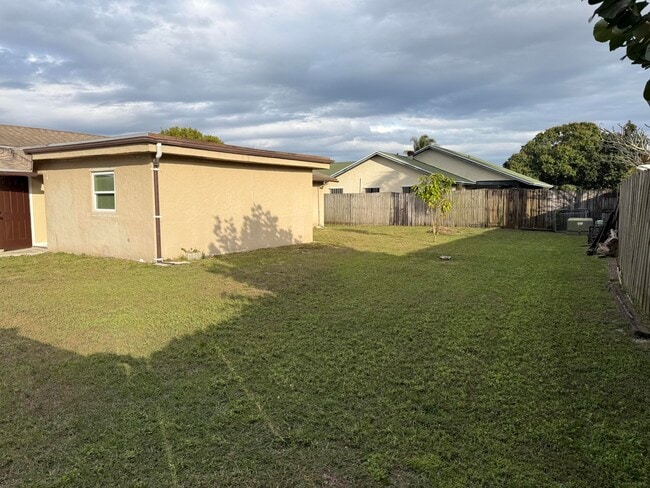 4941 Marbella Rd N in West Palm Beach, FL - Building Photo - Building Photo