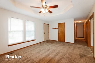 1216 N Ponca Dr in Independence, MO - Foto de edificio - Building Photo