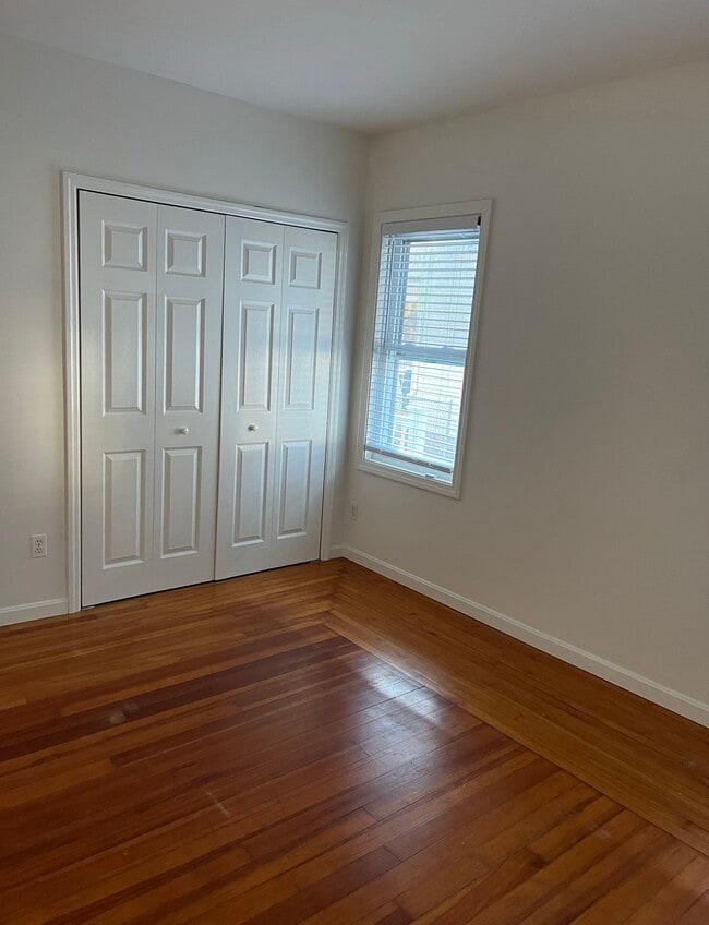 82 Atlantic St, Unit 1 in New Bedford, MA - Building Photo - Building Photo