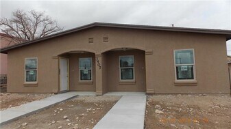 2524 Porter Ave in El Paso, TX - Building Photo