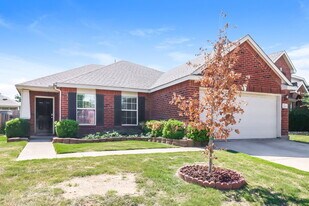 1216 Sandpiper Dr in Aubrey, TX - Building Photo