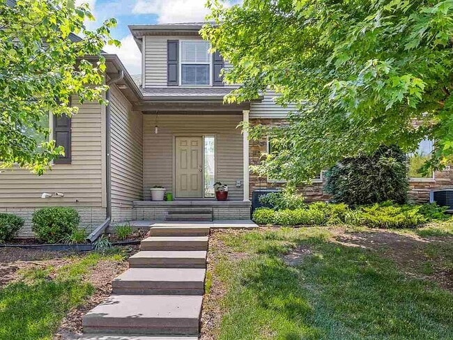 property at 725 Arch Rock Rd