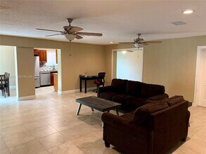 6407 SW 5th St in Pembroke Pines, FL - Building Photo - Building Photo