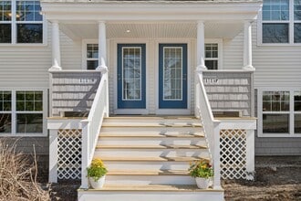 Island View Apartments in Portland, ME - Building Photo - Building Photo