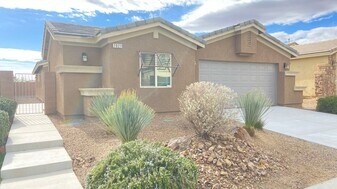 7821 Barntucket Ave in Las Vegas, NV - Building Photo