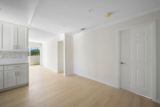 5228 Auckland Ave, Unit 3 in North Hollywood, CA - Building Photo - Building Photo