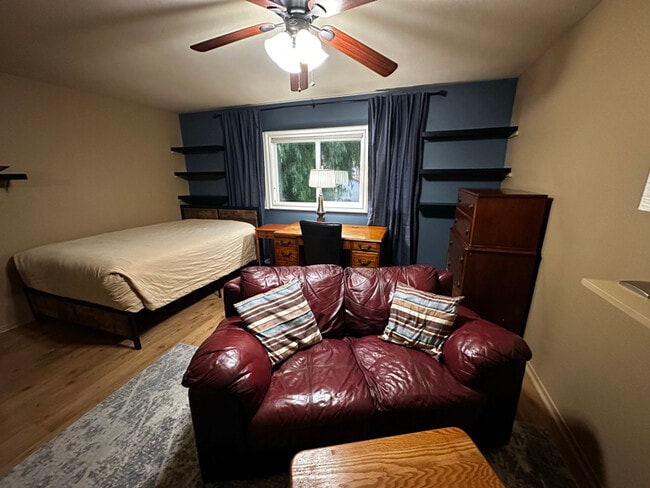 494 Nicolas Rd in Temecula, CA - Foto de edificio - Building Photo