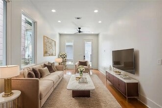 933 Terpsichore St in New Orleans, LA - Building Photo - Building Photo