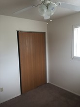 816 Cain St, Unit Apartment in East Liverpool, OH - Building Photo - Building Photo