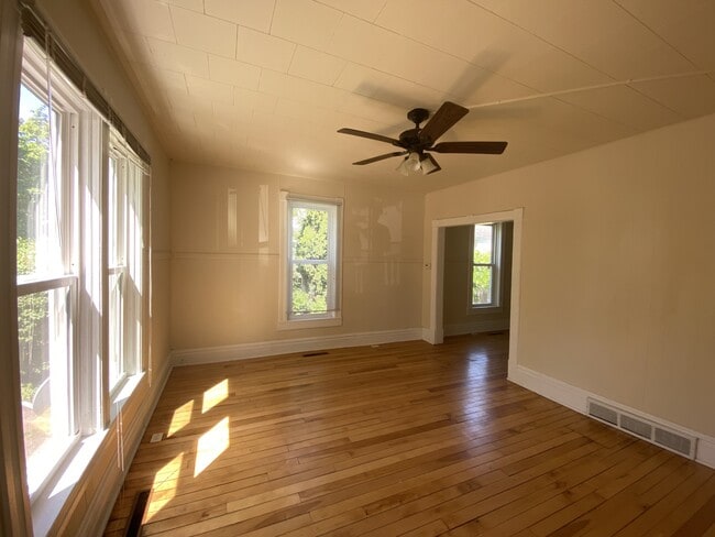 property at 524 W Grand Ave