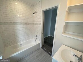 21 E Price St in Philadelphia, PA - Building Photo - Building Photo