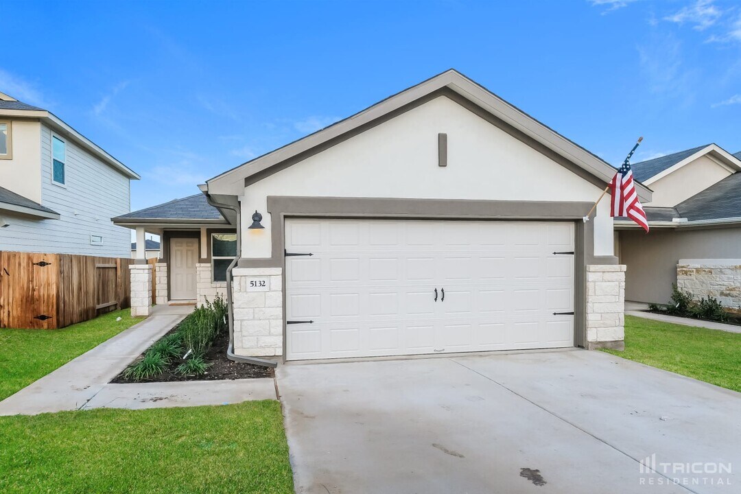 5132 Saddle Clb Dr in Georgetown, TX - Building Photo