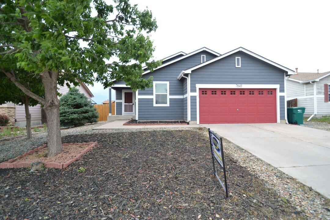 7643 Barn Owl Dr in Fountain, CO - Building Photo