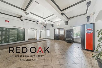 627 Normandie Ave in Los Angeles, CA - Building Photo - Building Photo