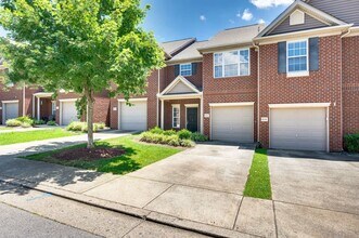 8232 Rossi Rd in Brentwood, TN - Building Photo - Building Photo