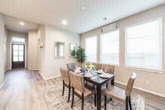 2142 Ironwood Pass Dr in Missouri City, TX - Building Photo - Building Photo