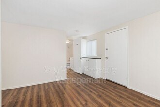 2409 Newcastle in Cardiff, CA - Building Photo - Building Photo
