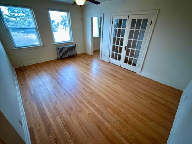 property at 1413 Helena Ave