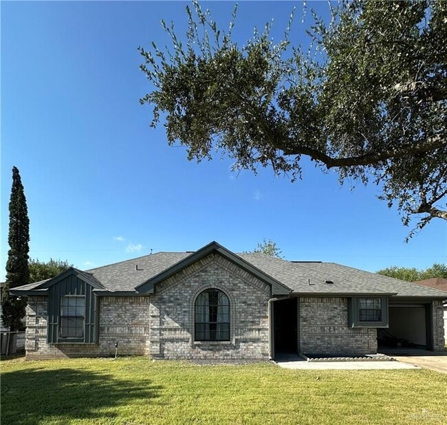 property at 1122 E Eller Ave