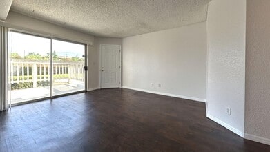 190 W Walnut Ave in Rialto, CA - Building Photo - Building Photo