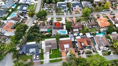 19441 NW 59th Pl in Hialeah, FL - Building Photo - Building Photo